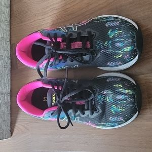 Asics  GT 1000 11, Women's size 9, black/multi colored